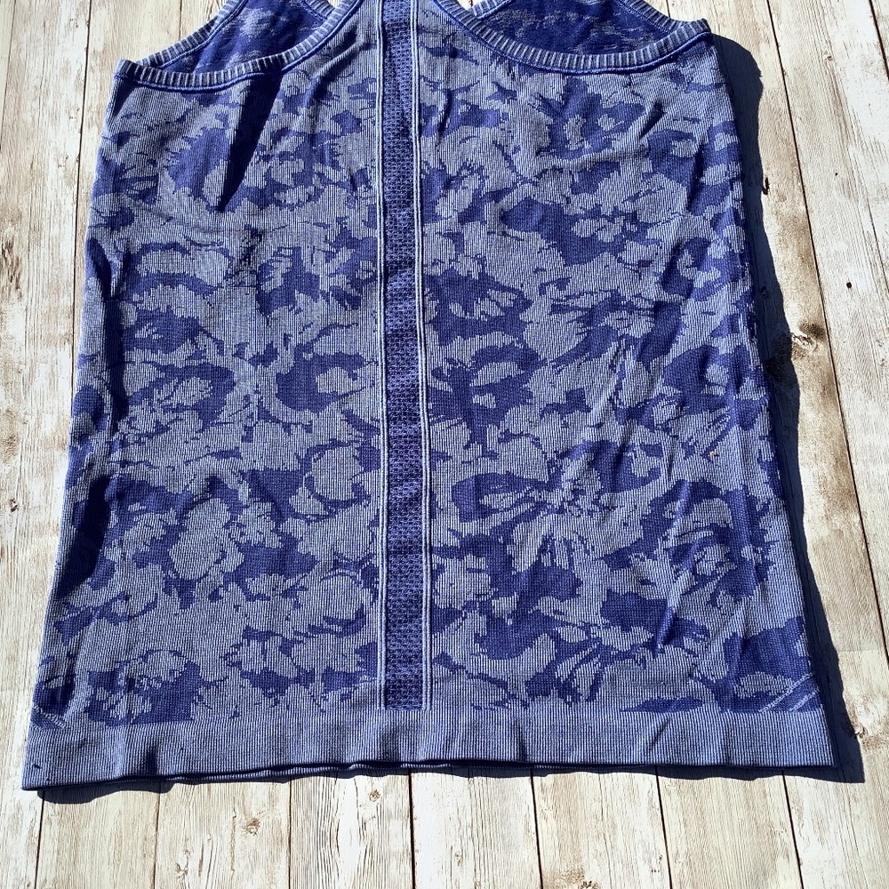 Lululemon Swiftly Tech Racerback Light Blue Size 6 - Picture 8 of 14